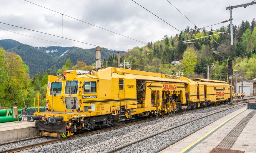 Plasser & Theurer: Retrofit for the Unimat 09-32/4S Dynamic in less than four months 